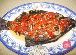 剁椒多宝鱼的做法图解10