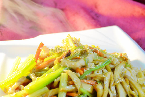 杏鲍菇炒肉丝