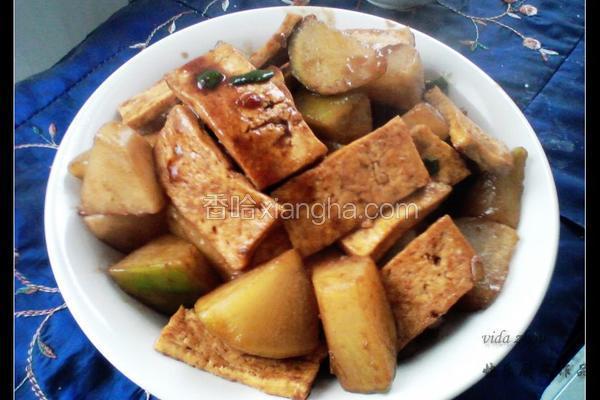 蚝皇豆腐焖萝卜
