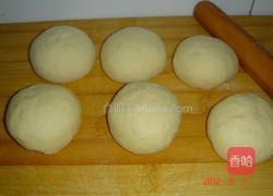 双色开花馒头的做法图解6