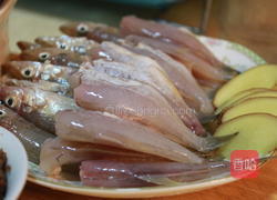 橄榄焖鱼的做法图解2