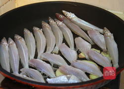 橄榄焖鱼的做法图解3