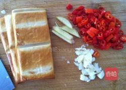 香辣香干炒韭黄的做法图解2