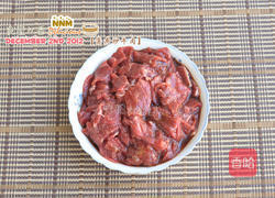 薄荷炒牛肉的做法图解2