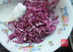 凉拌紫色包菜丝的做法图解4