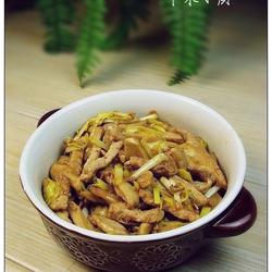 蒜黄肉丝白灵菇的做法[图]