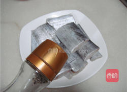 刀鱼烧白菜的做法图解2