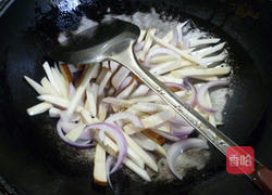 洋葱香干炒茭白的做法图解9