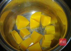 南瓜豆沙包的做法图解2