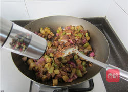 榨菜牛肉丁的做法图解5