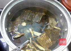 杜仲猪尾汤的做法图解6