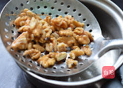 桃仁丝瓜的做法图解3