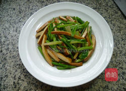 芹菜炒香干的做法图解10