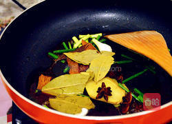 笋焖五花肉的做法图解7