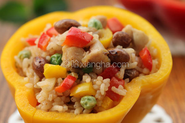 彩椒鸡丁红豆饭