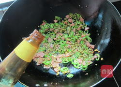 辣炒咸豆角火腿丁的做法图解7