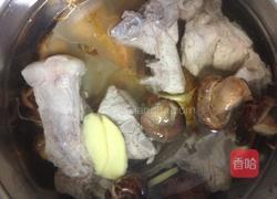 螺片花菇虫草花汤的做法图解5