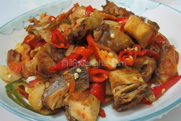 爆炒腊鸡