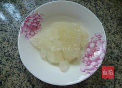 冰糖黄桃的做法图解2