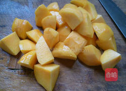 冰糖黄桃的做法图解4