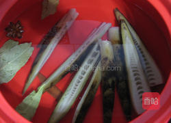 话梅手剥笋的做法图解3