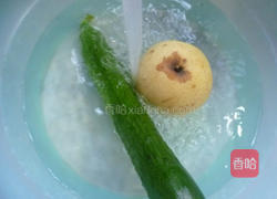 青瓜雪梨汁的做法图解2