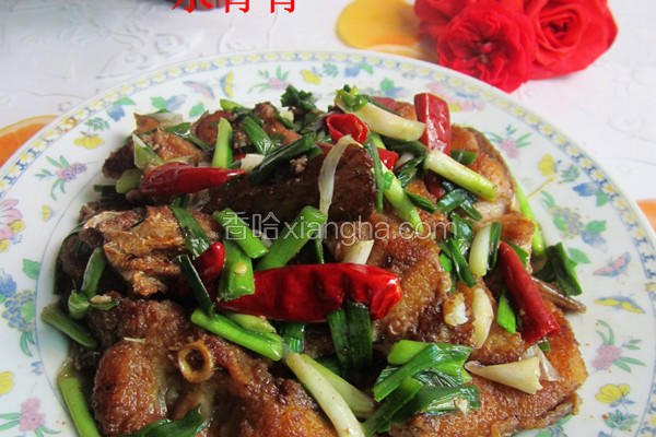 大蒜煮鱼