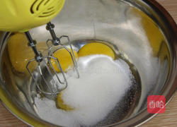 彩绘爱心蛋糕卷的做法图解4