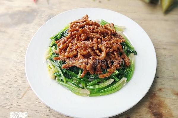 肉丝酱拌菠菜