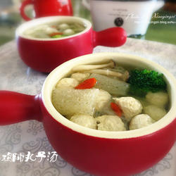 竹荪鸡脯肉丸汤的做法[图]