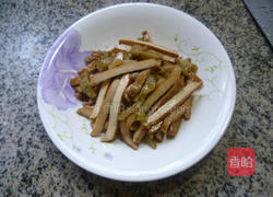 榨菜炒香干的做法图解7