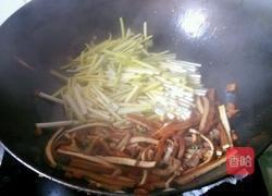 蒜黄炒香干的做法图解8