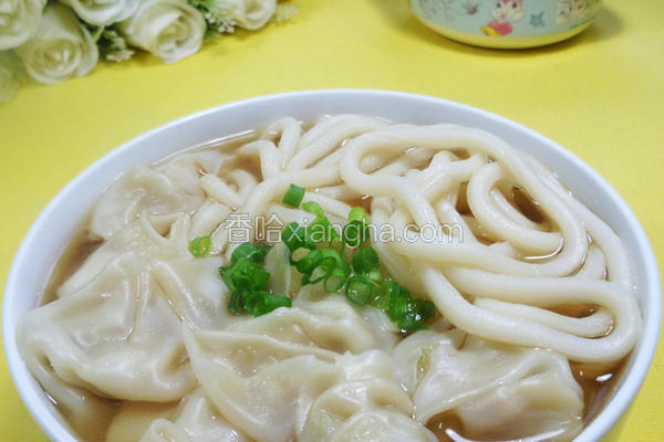 鲜虾小馄饨乌冬面