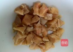 辣子鸡丁的做法图解1