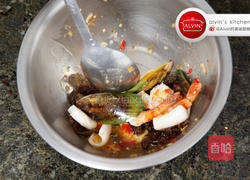 泰式海鲜沙拉的做法图解9