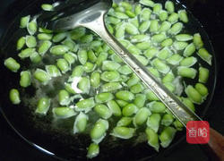 橄榄菜拌毛豆的做法图解3