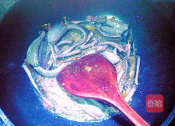 豌豆鳝鱼的做法图解7