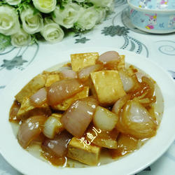 洋葱炒豆腐的做法[图]