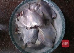 雪菜烧小鲳鱼的做法图解2