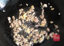 芝麻肉香蛋炒饭的做法图解4