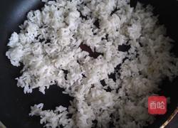 芝麻肉香蛋炒饭的做法图解6