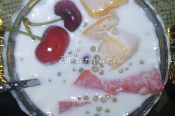 五彩缤纷西米露