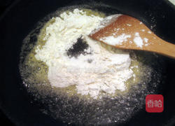 蟹肉白酱可乐饼的做法图解2