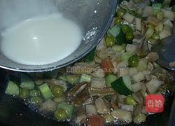 核桃仁炒杏鲍菇的做法图解8