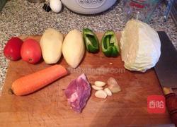 土豆炖橄榄的做法图解1