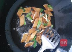 杏鲍菇炒香干的做法图解3