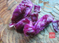 包菜丝煎饼的做法图解1