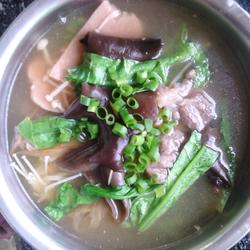 砂锅菌鲜汤的做法[图]