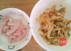 榨菜肉丝的做法图解1