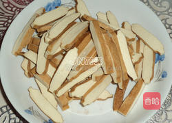 银芽青椒炒香干的做法图解2